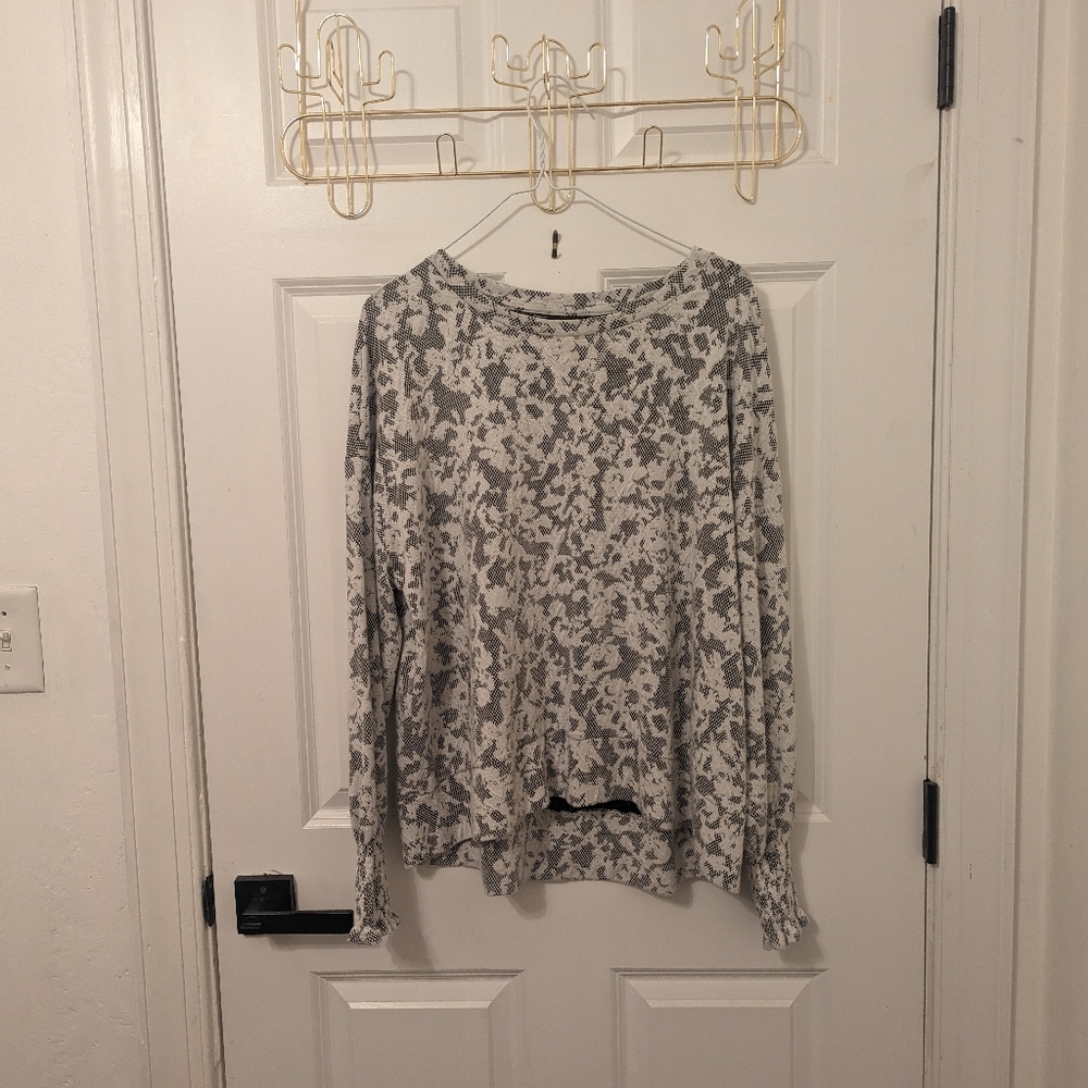 Ellen Tracy Sweater Top, size Large